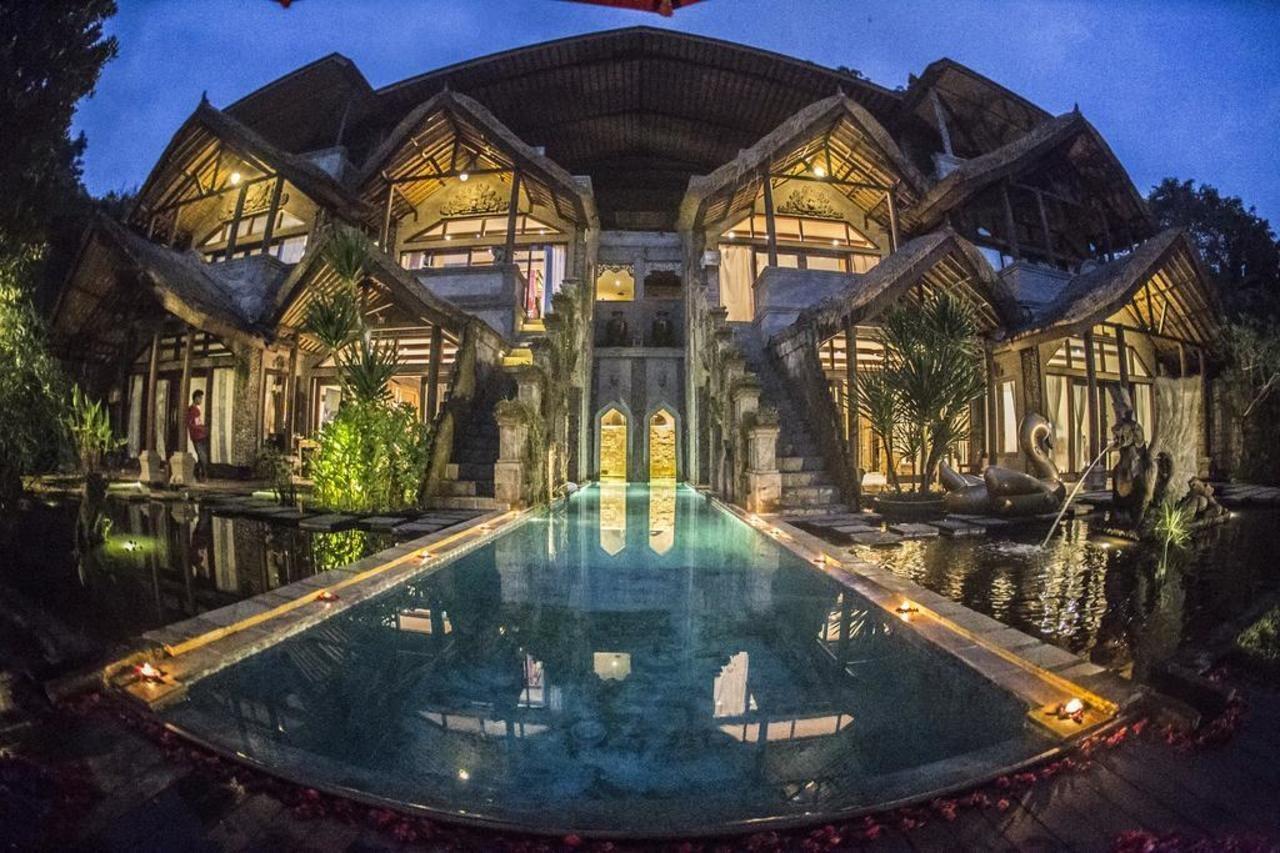 הוילה Avalon Ubud Castle & Spa מראה חיצוני תמונה